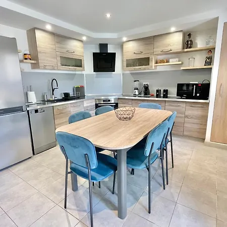 Avec Piscine 8 Personnes *