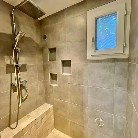 Appartement Avec Piscine 8 Personnes *