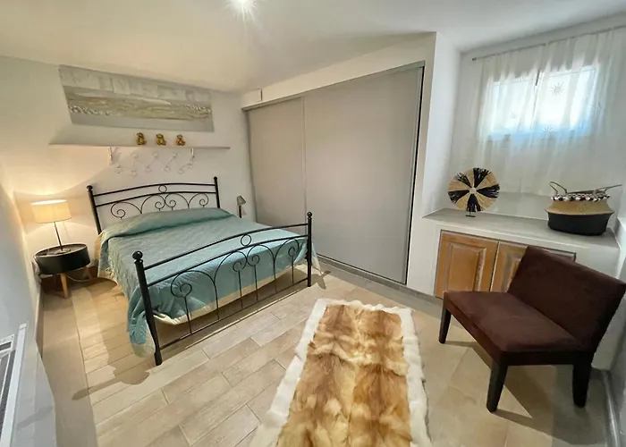 Апартаменти Avec Piscine 8 Personnes