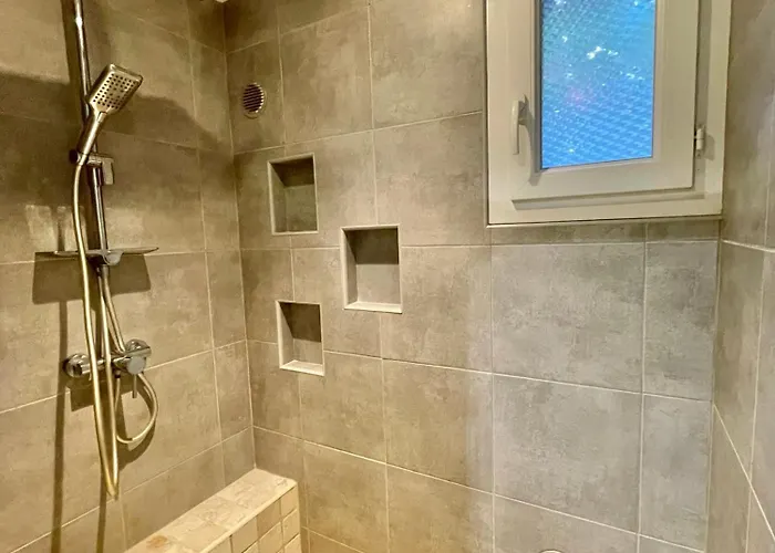 Апартаменти Avec Piscine 8 Personnes *